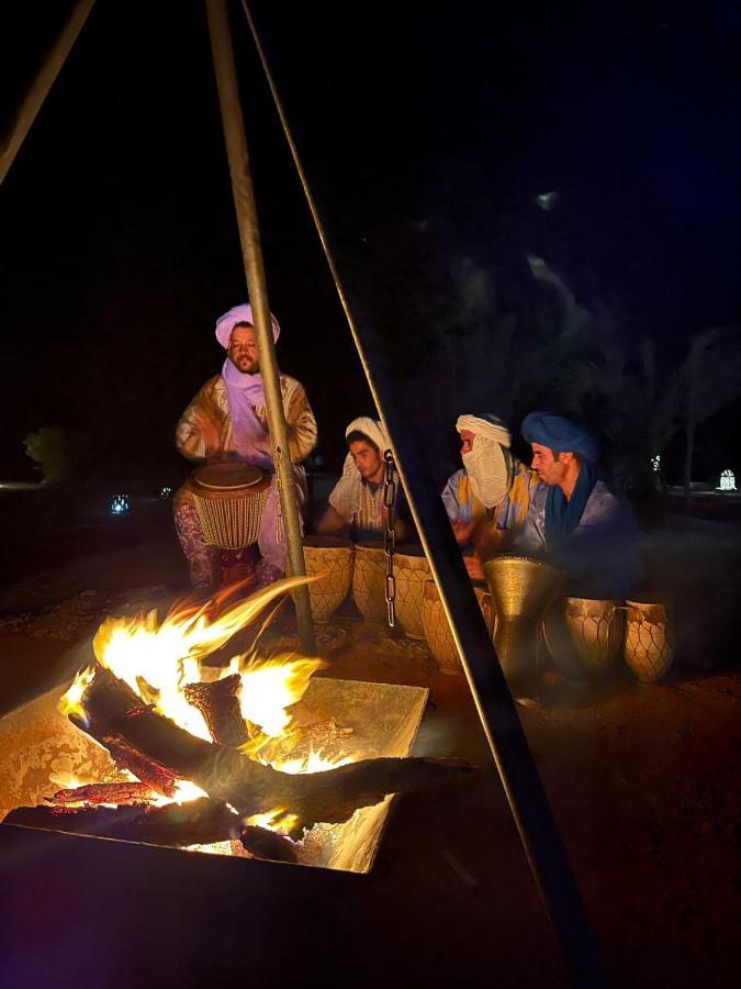 Amskou Luxury Desert Camp メルズーガ エクステリア 写真