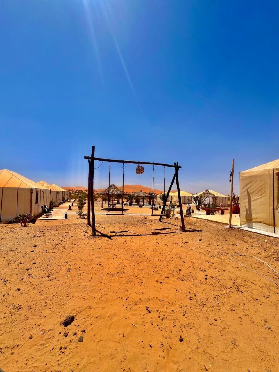 Amskou Luxury Desert Camp メルズーガ エクステリア 写真