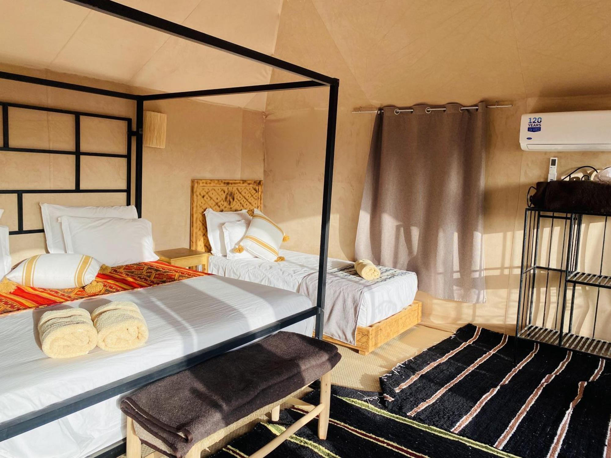Amskou Luxury Desert Camp メルズーガ エクステリア 写真
