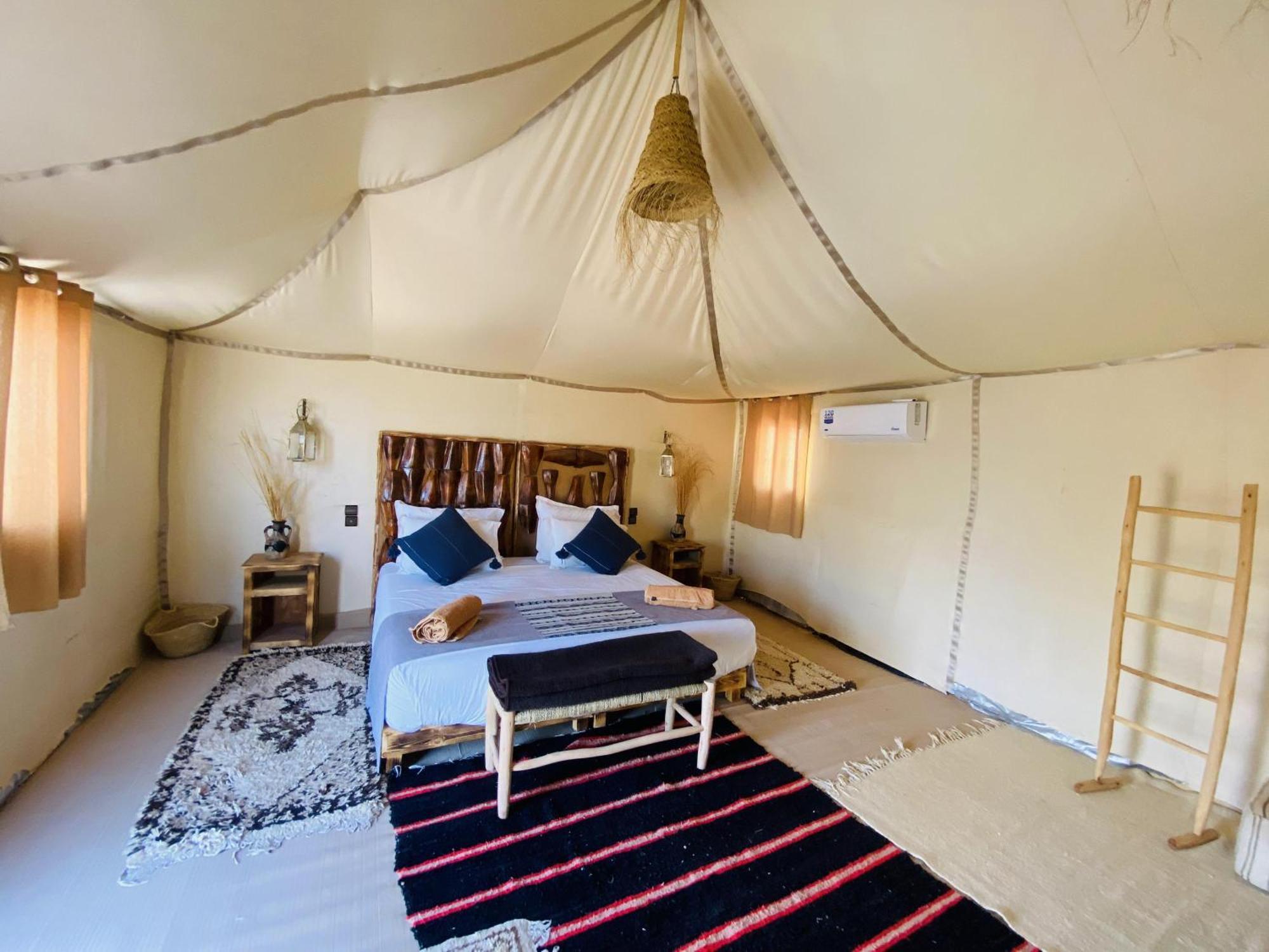 Amskou Luxury Desert Camp メルズーガ エクステリア 写真